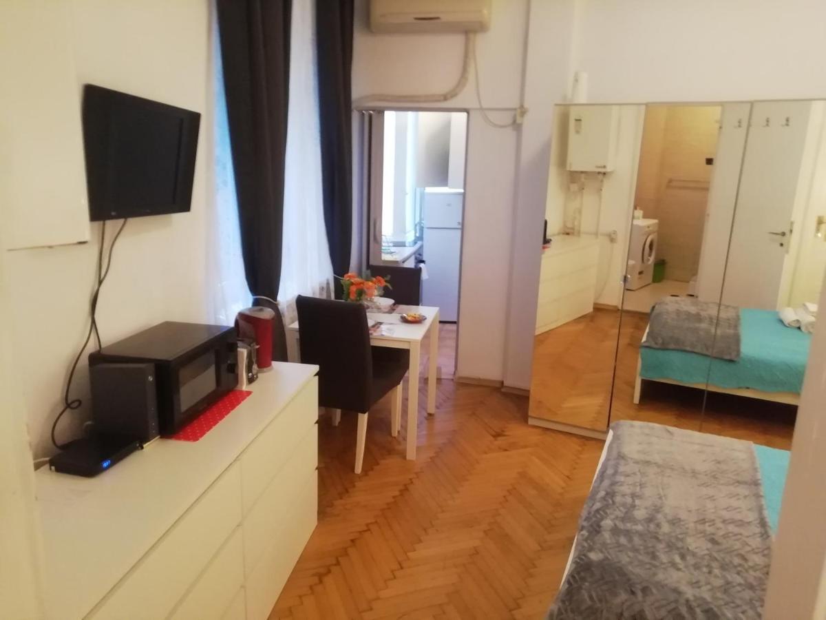 Studio Ultracentral Universitatea Βουκουρέστι Εξωτερικό φωτογραφία